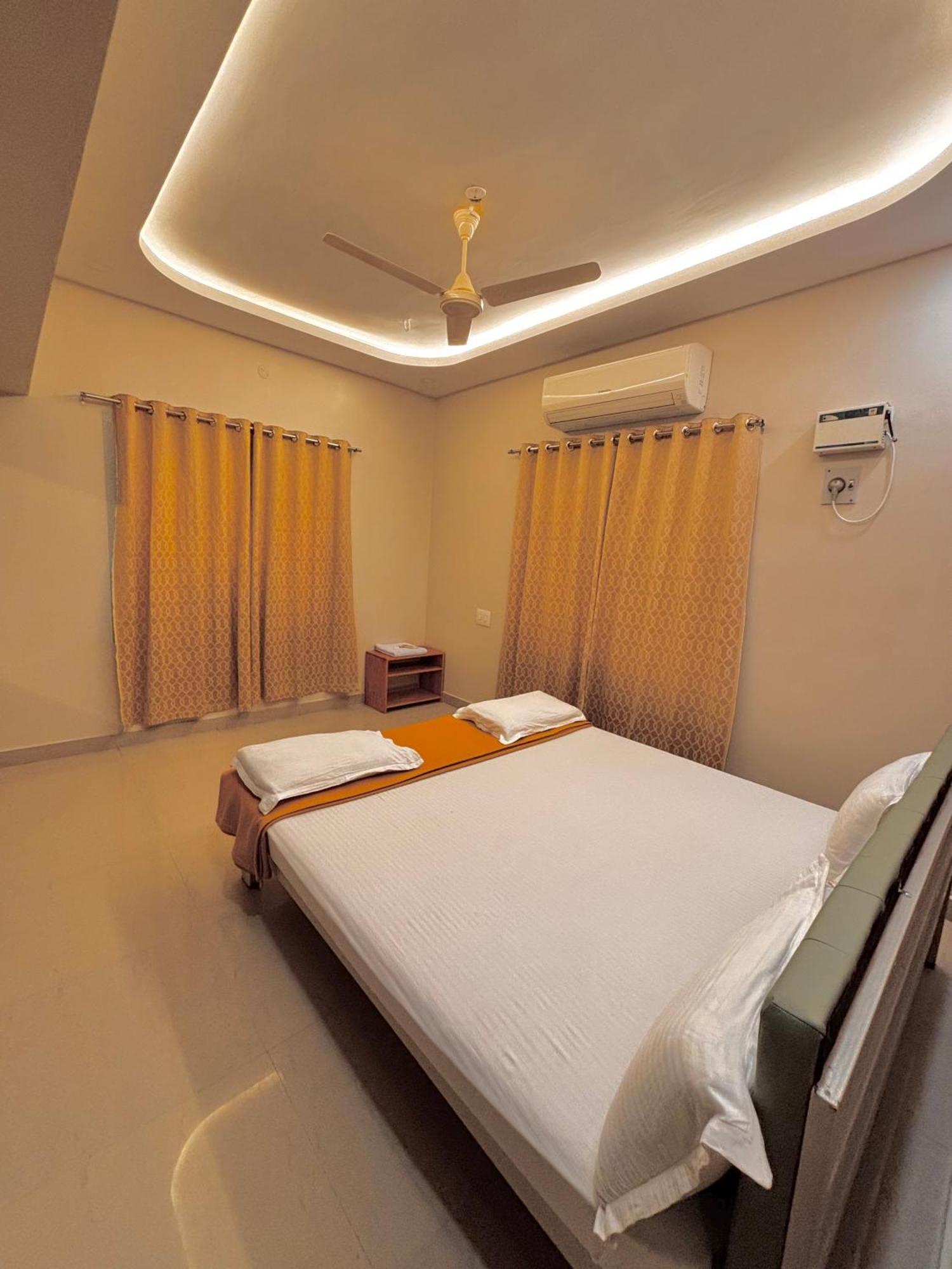 Srirangam Service Apartment Tiruchirappalli Exterior foto